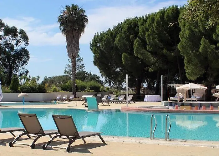 Campo Do Rosmaninho 4*